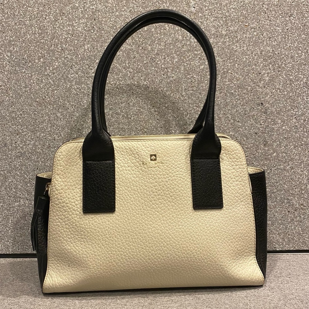 Elegant Kate Spade Southport Black and Ivory Handbag